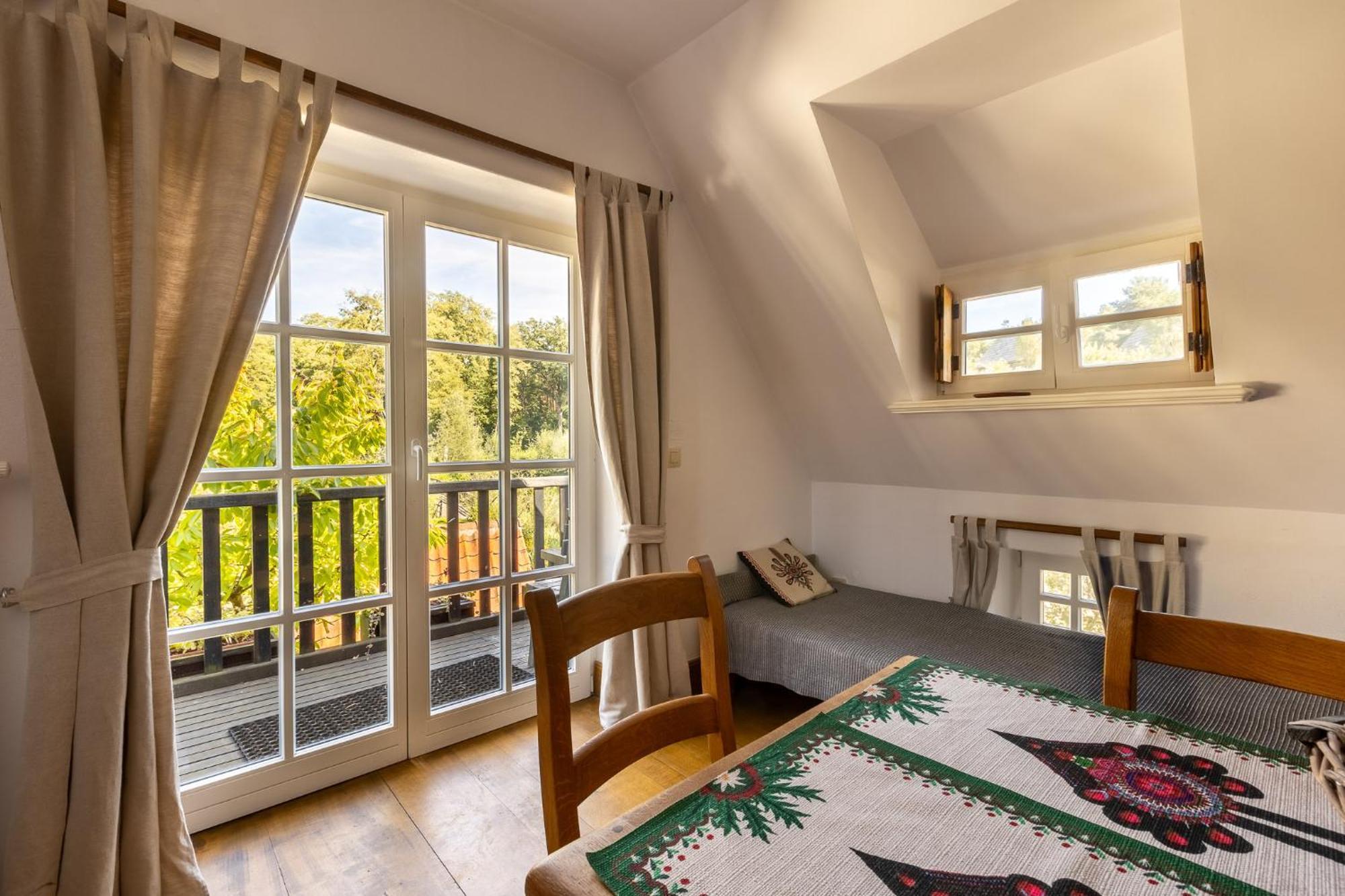 OleśnicaGosciniec Pod Zajacem住宿加早餐旅馆 外观 照片