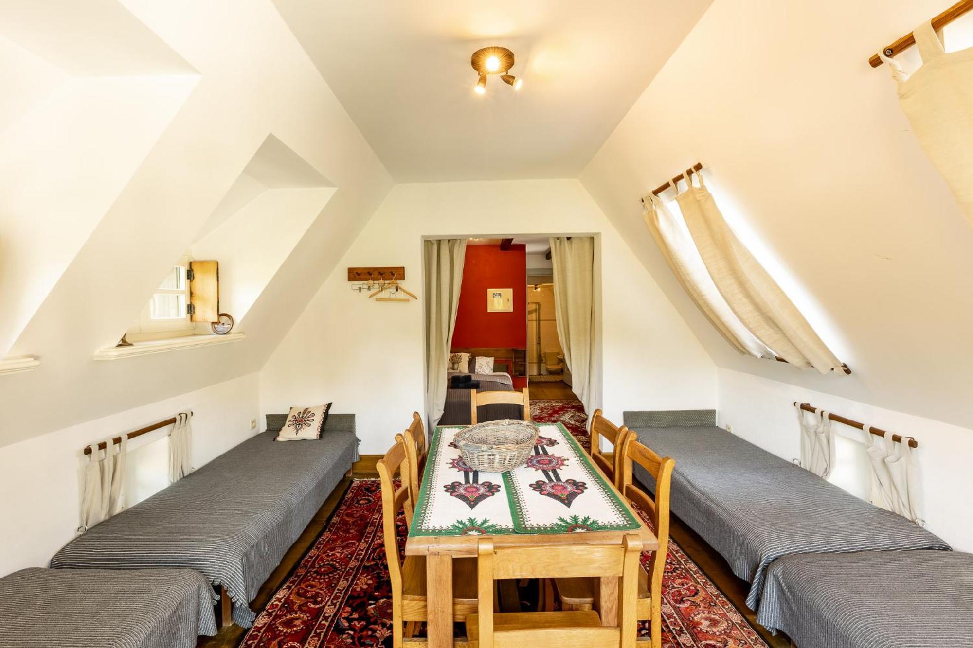 OleśnicaGosciniec Pod Zajacem住宿加早餐旅馆 外观 照片